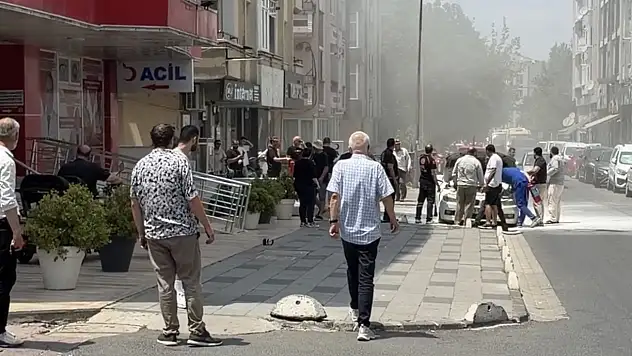 Lüks araç alevlere teslim oldu