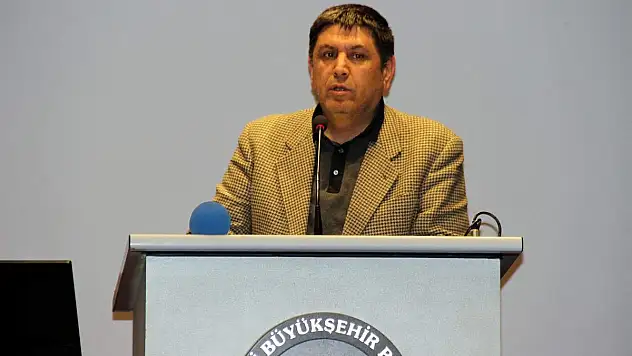 Mehmet Akif Ersoy anıldı 