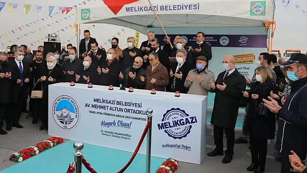 MELİKGAZİ BELEDİYESİ AV. MEHMET ALTUN ORTAOKULU'NUN TEMELİ ATILDI