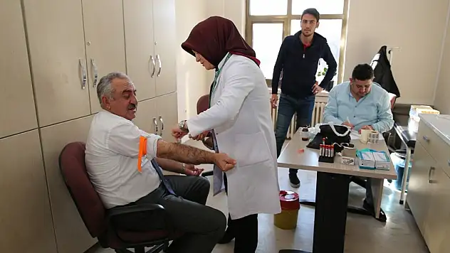 Melikgazi Belediyesi çalışanları sağlık taramasında