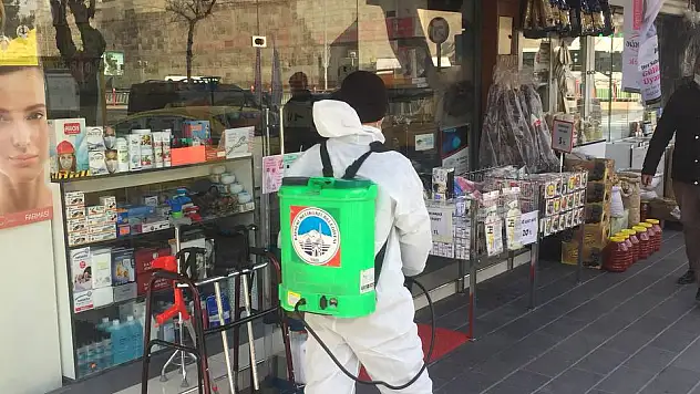 MELİKGAZİ BELEDİYESİ DEZENFEKTE ÇALIŞMALARINA DEVAM EDİYOR