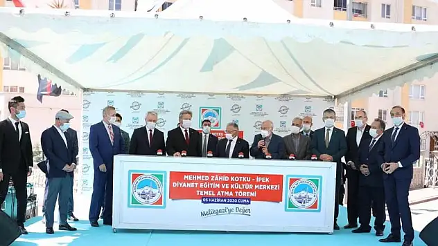 MELİKGAZİ BELEDİYESİ DİYANET EĞİTİM VE KÜLTÜR MERKEZİ'NİN TEMELİ ATILDI
