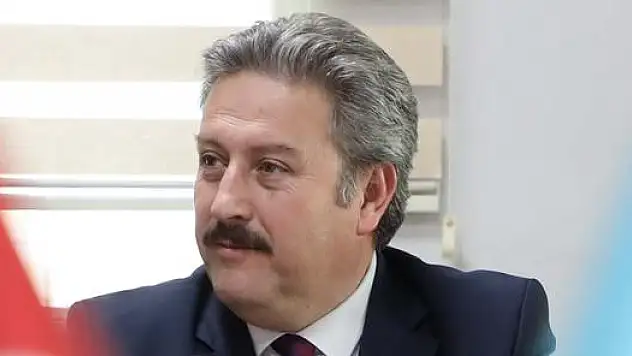 MELİKGAZİ BELEDİYESİ OKULLARI ONARIYOR