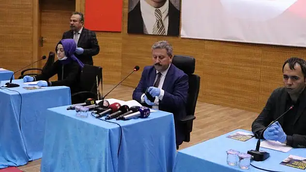 MELİKGAZİ BELEDİYESİ'NDE 'KORONAVİRÜS' TOPLANTISI