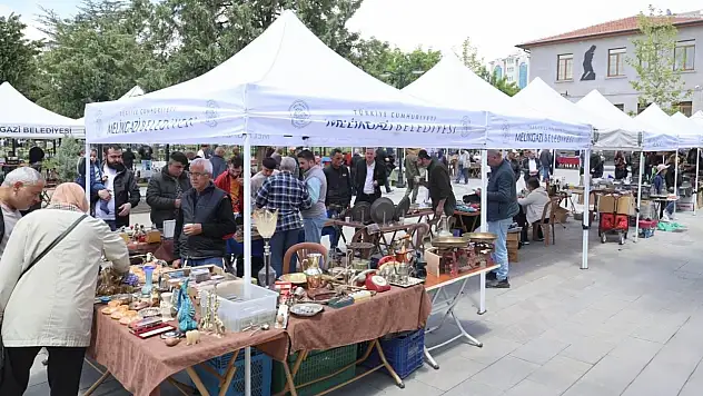 Melikgazi'de Antika Pazarı kuruldu