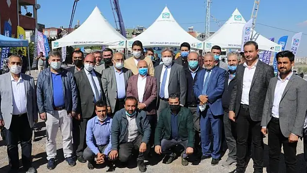 MELİKGAZİ, HER HAFTA BİR OKUL TEMELİ ATIYOR