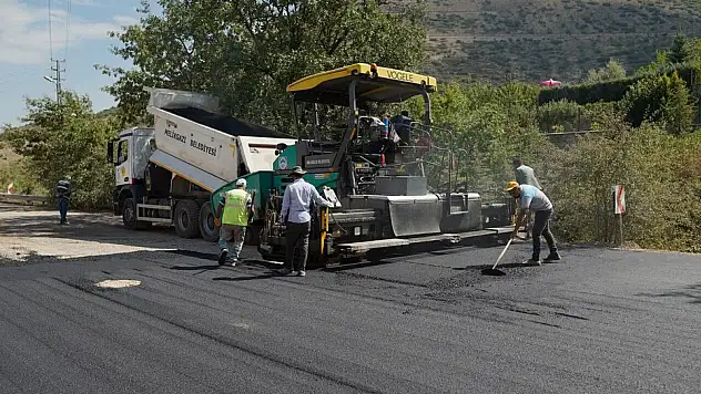 MELİKGAZİ'DE ASFALT ÇALIŞMALARI DEVAM EDİYOR