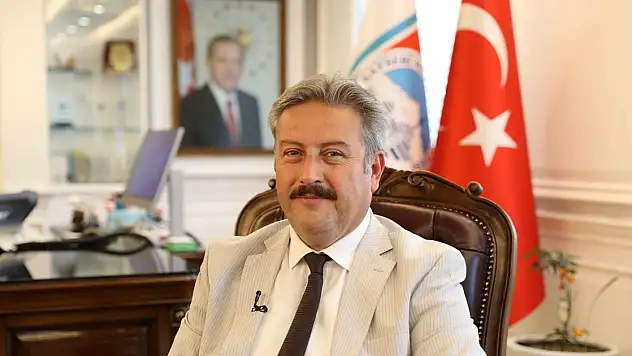 MELİKGAZİ'DE İŞÇİLERİN İKRAMİYELERİ ÖDENDİ