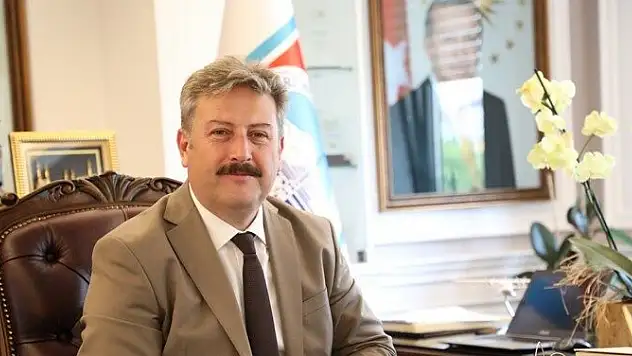 MELİKGAZİ'DE PANOLARDAKİ '80' RAKAMI MERAK UYANDIRDI