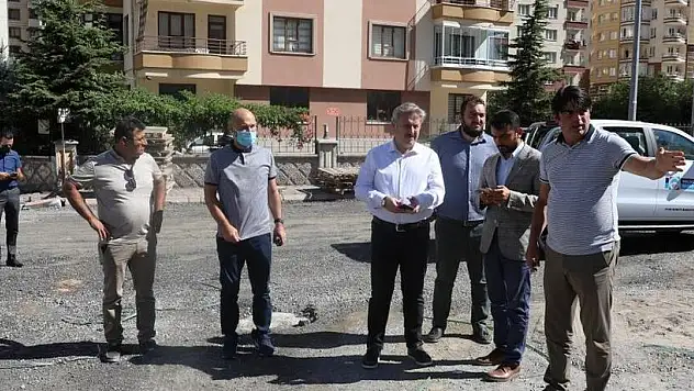 MELİKGAZİ'DE YOL YENİLEME ÇALIŞMALARI HIZ KESMEDEN DEVAM EDİYOR