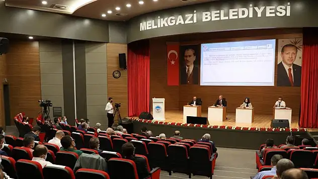 MELİKGAZİ'DEN BEDENSEL ENGELLİLER SPOR KULÜBÜ'NE NAKDİ DESTEK