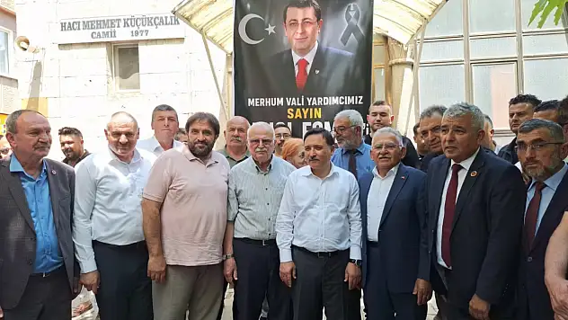 Merhum Vali Yardımcısı Şenol Esmer Kayseri'de dualarla anıldı