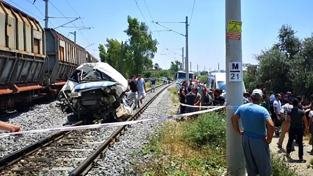 Mersin'de Tren Kazası! Ölü ve Yaralılar Var