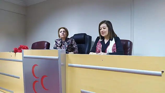 MHP KAYSERİ İL KADIN KOLLARINDAN SURİYE'DE Kİ MEHMETÇİĞE FETİH SURELİ DESTEK