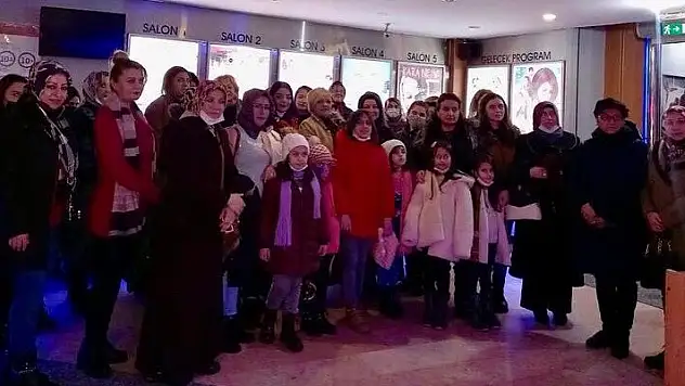 MHP KAYSERİ KAÇEP, ÇOCUKLARLA 'KESİŞME: İYİ Kİ VARSIN EREN' FİLMİNİ İZLEDİ