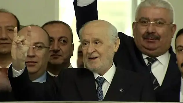 MHP LİDERİ GENEL MERKEZDE