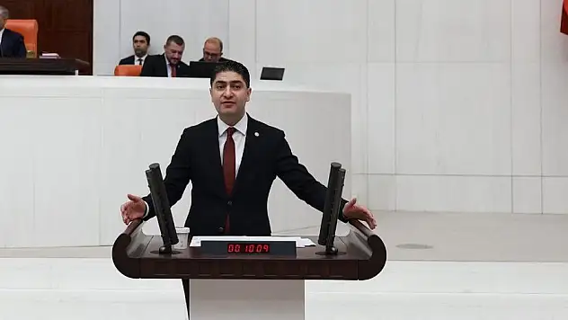 MHP'Lİ ÖZDEMİR: 'TÜRKİYE, DÜNYANIN MERKEZİ HÂLİNE GELMİŞTİR'