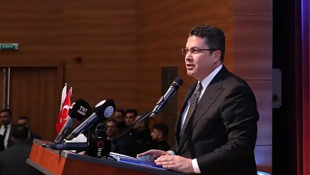 MHP'Lİ RUHİ ERSOY'DAN 'TÜRK DÜNYASI VE LİDER ÜLKE TÜRKİYE' KONFERANSI