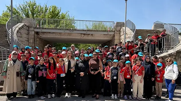 Milletvekili Ersoy, Kayserili öğrencileri TBMM'de ağırladı