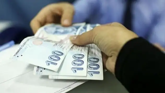 Milyonlarca emekli bugünü bekliyordu! Paralar hesaba yattı!