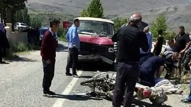 MİNİBÜSLE ÇARPIŞAN MOTOSİKLET SÜRÜCÜSÜ ÖLDÜ