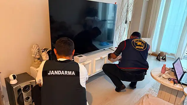 MİT'ten kredi kartı şebekesine operasyon: 3 gözaltı
