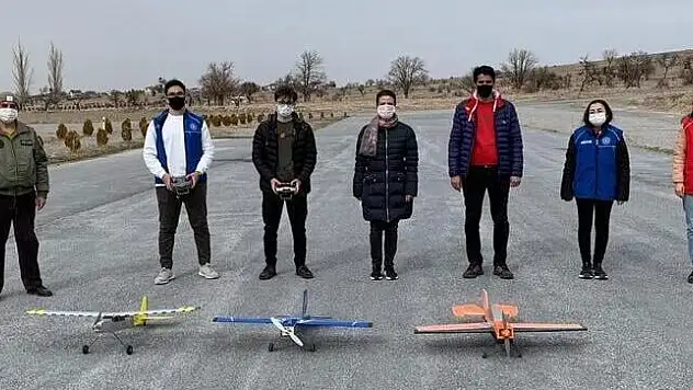 MODEL UÇAK TESTTEN BAŞARIYLA GEÇTİ