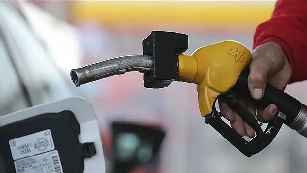 Motorine dev zam: Litre fiyatı 6,26 TL arttı