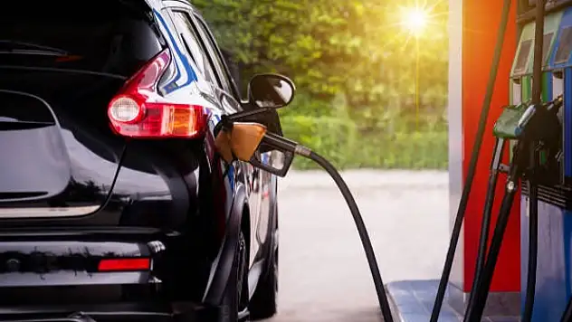 Motorine gece yarısı zammı: Fiyat 71 Lirayı aşacak