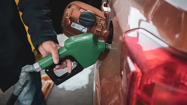 Motorine zam geliyor: litresi cep yakacak