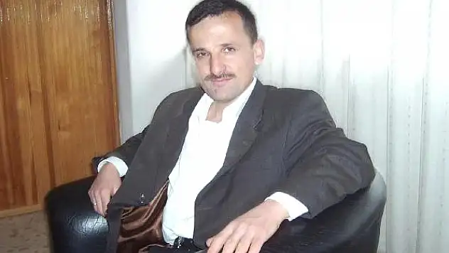 Motosikletli Saldırganlar Ellerini Kelepçeledikleri Esnafı Demir Çubuklarla Darp Etti