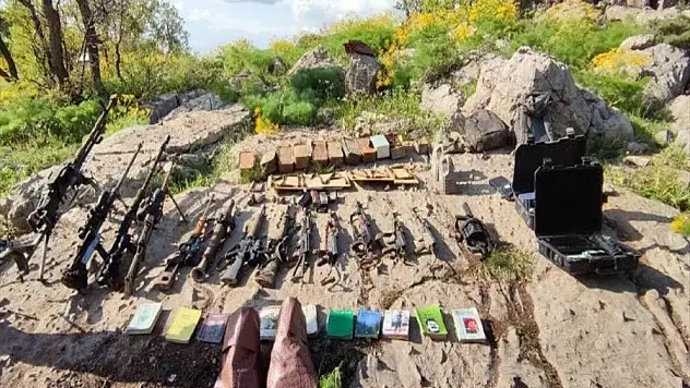 MSB, PENÇE-YILDIRIM OPERASYONUNDA ELE GEÇİRİLEN MÜHİMMATLARI PAYLAŞTI