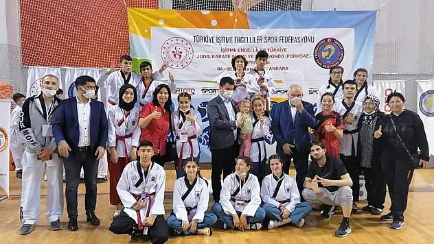 MUTLU YÜZLER PROJESİ, ANKARA'DA MADALYALARI TOPLADI