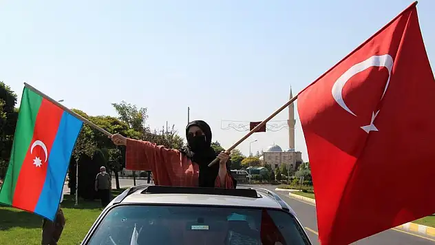 NEVŞEHİR'DE AZERBAYCAN'A DESTEK KONVOYU DÜZENLENDİ