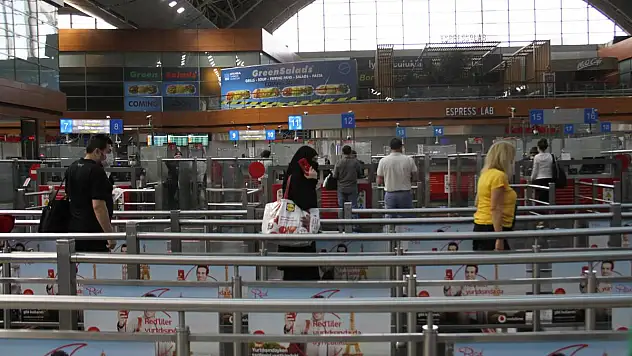 NORMAL HAYATA GEÇİŞ KAPSAMINDA İLK YURT DIŞI UÇUŞ YAPILDI