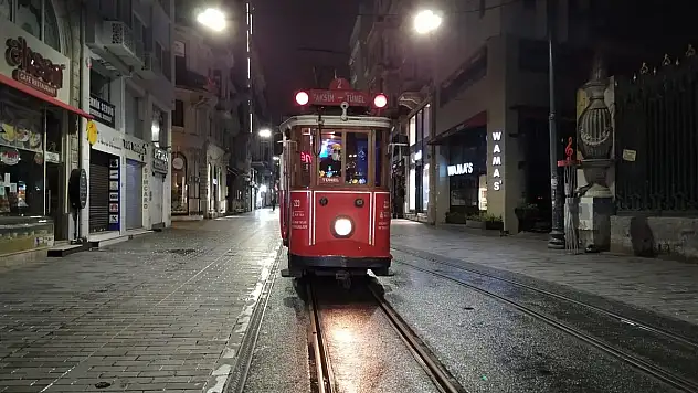 NOSTALJİK TRAMVAY SON SEFERİNİ YAPTI