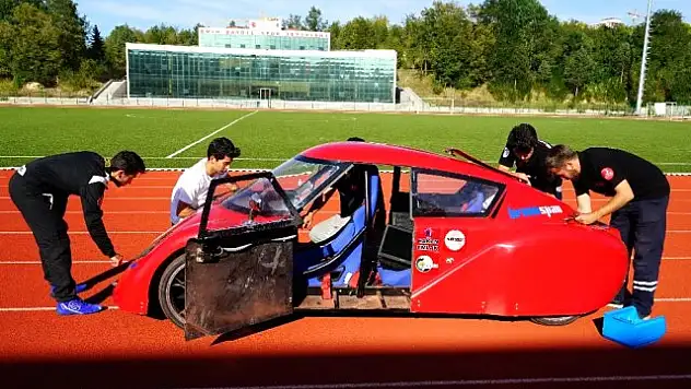 ÖĞRENCİLER 1LİRA İLE OTOMOBİL YAPTI!