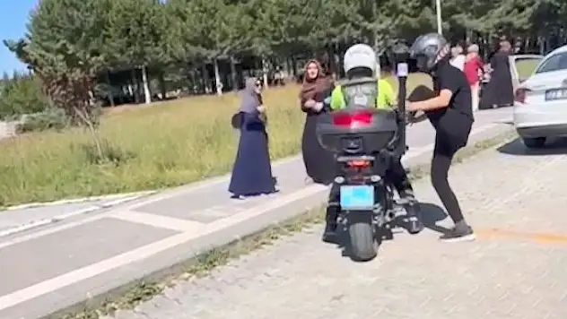Öğrenciler, polisler tarafından sınava yetiştirildi