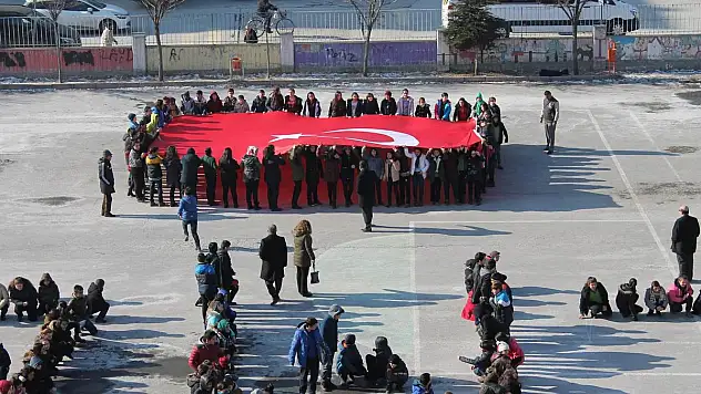 Öğrenciler teröre tepki gösterdi