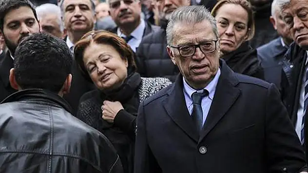 Oğullarını Kaybeden Yılmaz Ailesi'nden THY Uçağındaki Yolculara Teşekkür İlanı