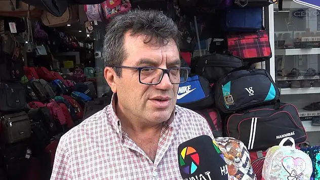 OKULLARIN AÇILMASIYLA ÇANTA SATIŞLARINDA YOĞUNLUK YAŞANIYOR