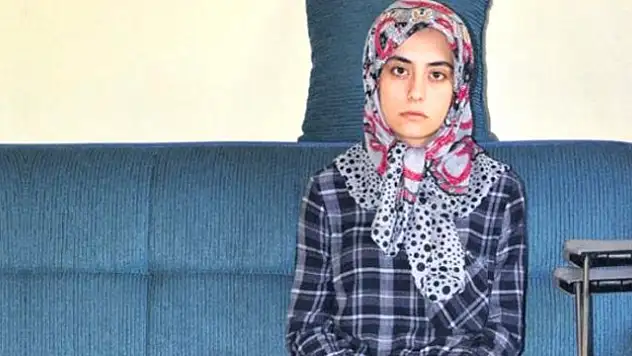 Ölü Taklidi Yaparak, Anne ve Babasını Katleden Katilin Elinden Kurtulan Genç Kadın Dehşet Anlarını Anlattı