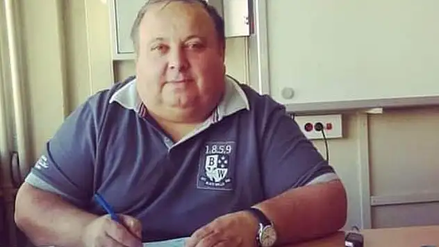 ORHAN ÖĞRETMEN KALBİNE YENİK DÜŞTÜ