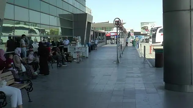 OTOBÜSÇÜ ESNAFI BELİRLENEN FİYATLARDAN MEMNUN DEĞİL