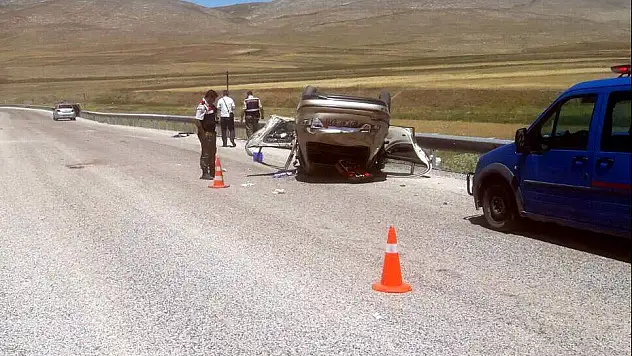 Otomobil takla attı: 3 yaralı