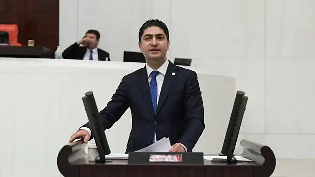 ÖZDEMİR: '12 MİL KONUSU TÜRKİYE AÇISINDAN MİLLİ GÜVENLİK MESELESİDİR'