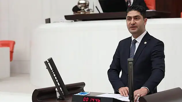 ÖZDEMİR'DEN BİLGİLENDİRME OFİSİ KURULMASI İÇİN KANUN TEKLİFİ