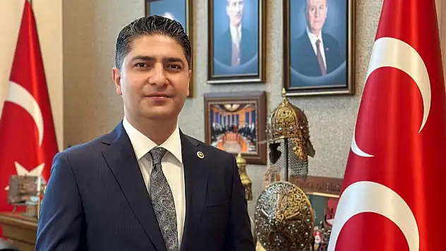 ÖZDEMİR'DEN ÖZGÜR ÖZEL'E: 'İNSANLARI ŞİDDETE TEŞVİK EDİYOR' 