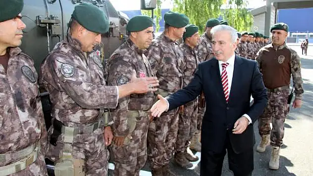 Özel Harekât polisleri Afrin'den Kayseri'ye döndü