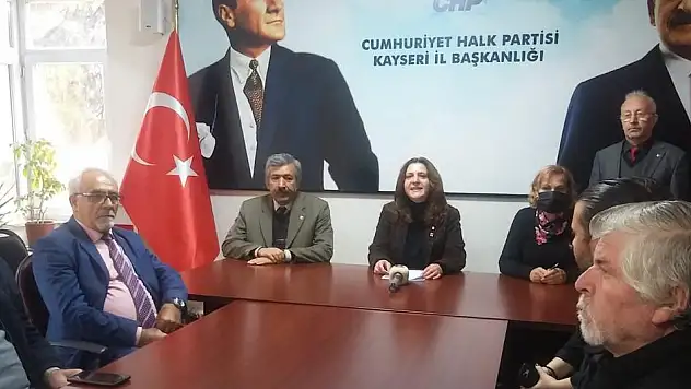 ÖZER: 'ATATÜRK'Ü ANMAK KADAR, ANLAMAKTA ÖNEMLİ'